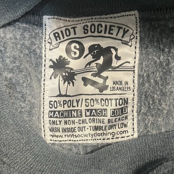 Riot Society Sweatshirt Men’s S Aztec Bear Graphic Pullover Made in Los Angeles - Picture 6 of 6